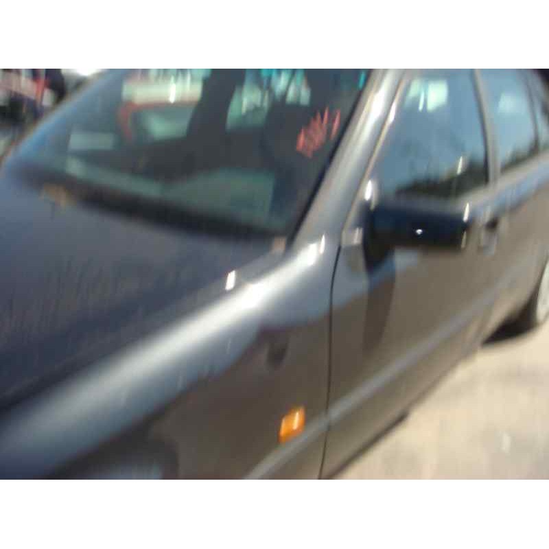 mercedes-benz clase c (w202) berlina del año 1993