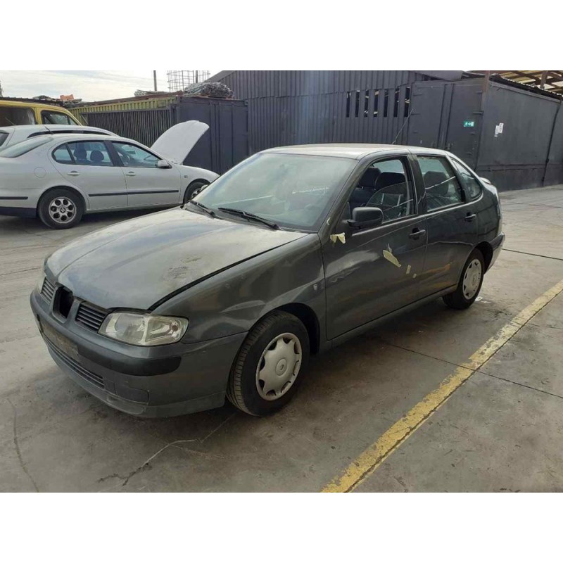 seat cordoba berlina (6k2) del año 2002