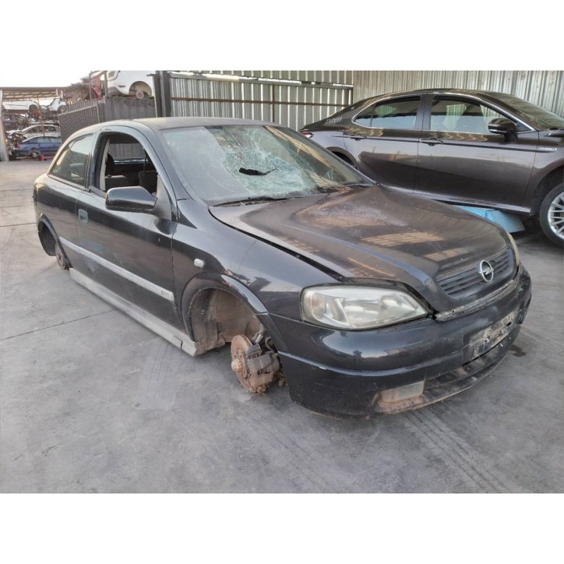 opel astra g berlina del año 2000