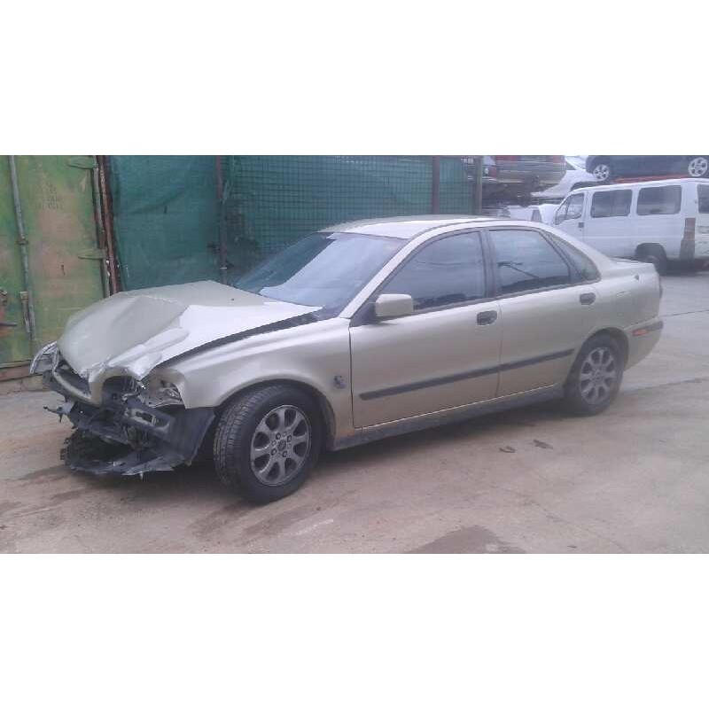 volvo s40 berlina del año 2000