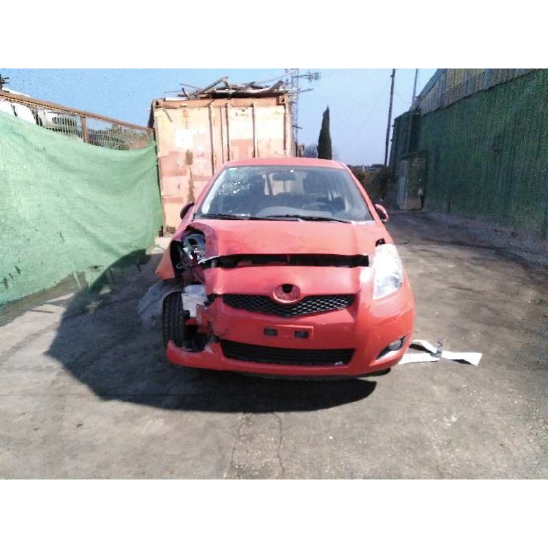 toyota yaris del año 2010