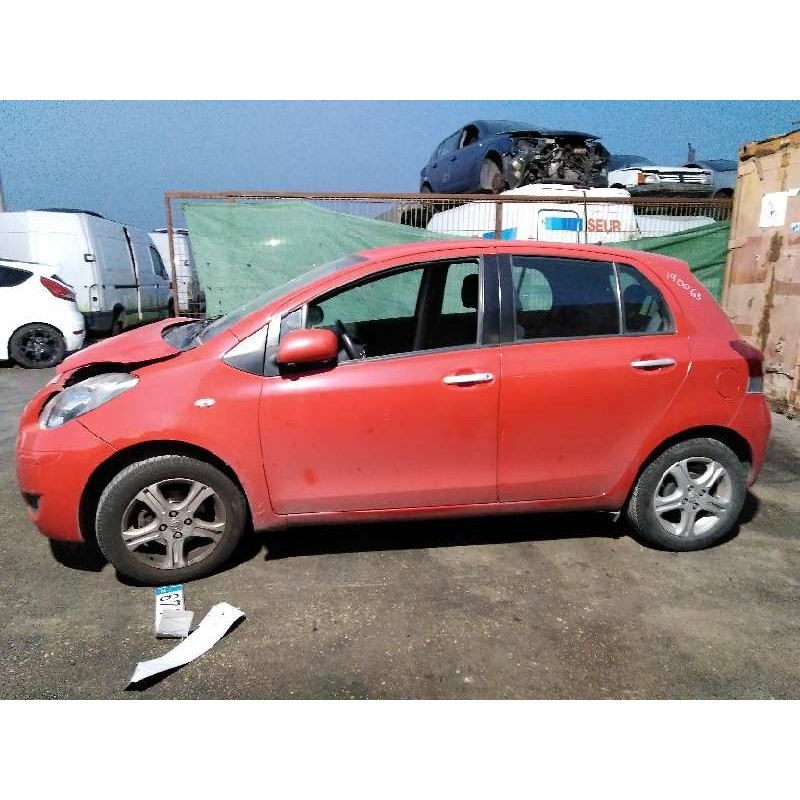 toyota yaris del año 2010