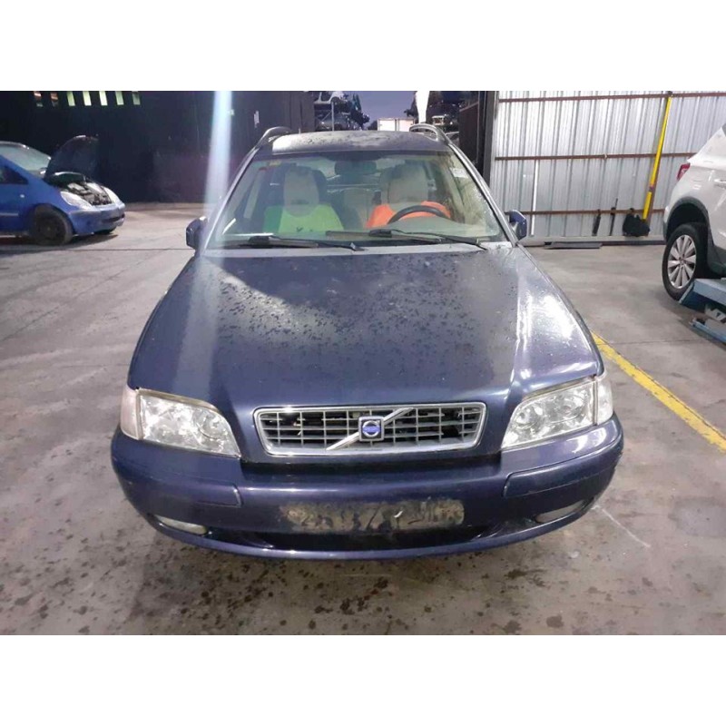volvo v40 familiar del año 2003