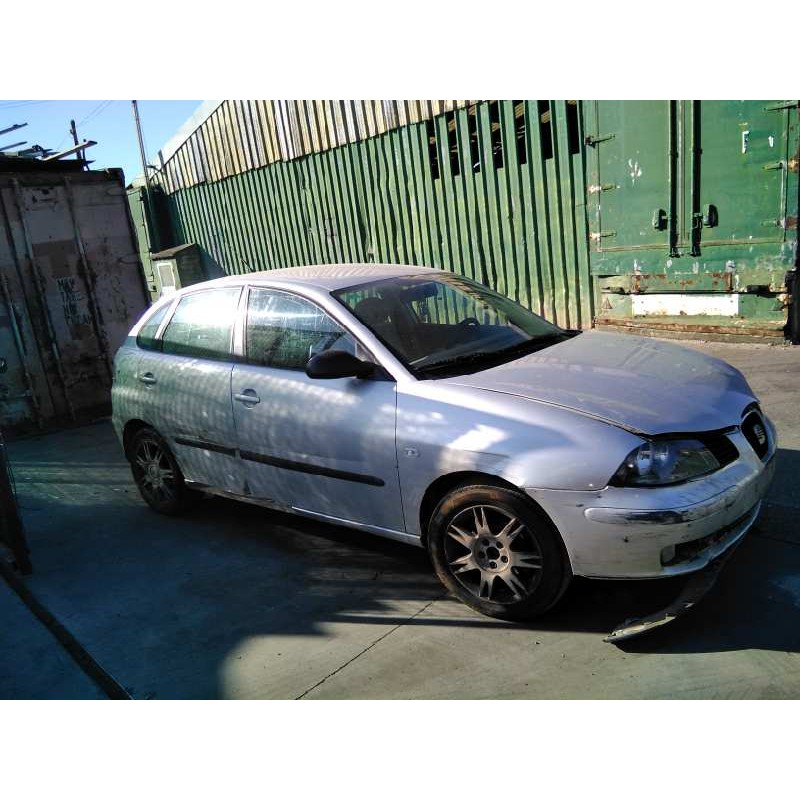 seat ibiza (6l1) del año 2003