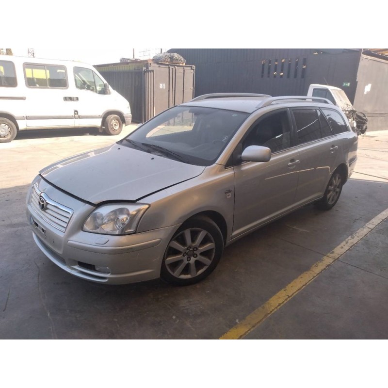 toyota avensis wagon (t25) del año 2005