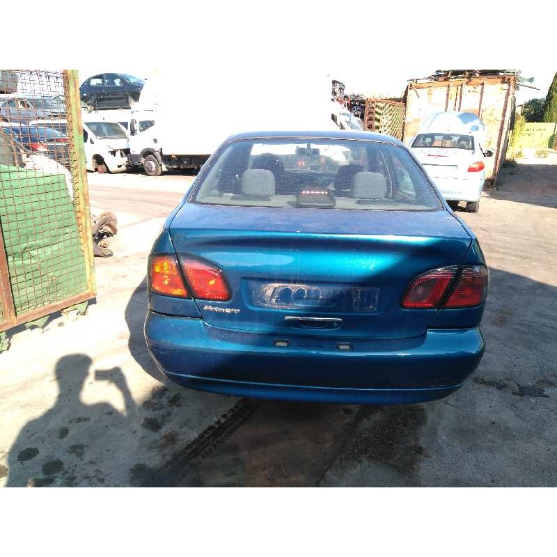 nissan primera berlina (p11) del año 2001