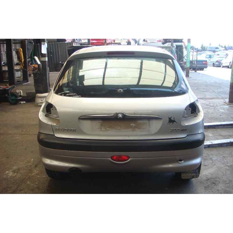 peugeot 206 berlina del año 2000