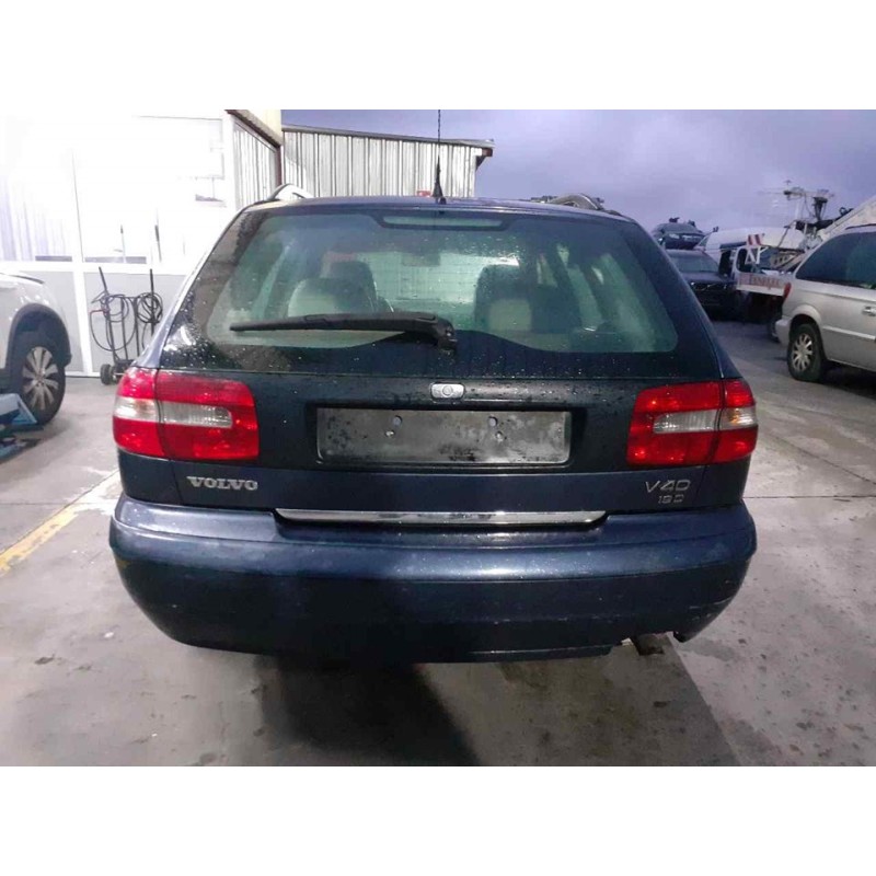 volvo v40 familiar del año 2003