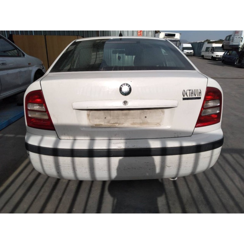 skoda octavia berlina (1u2) del año 2003