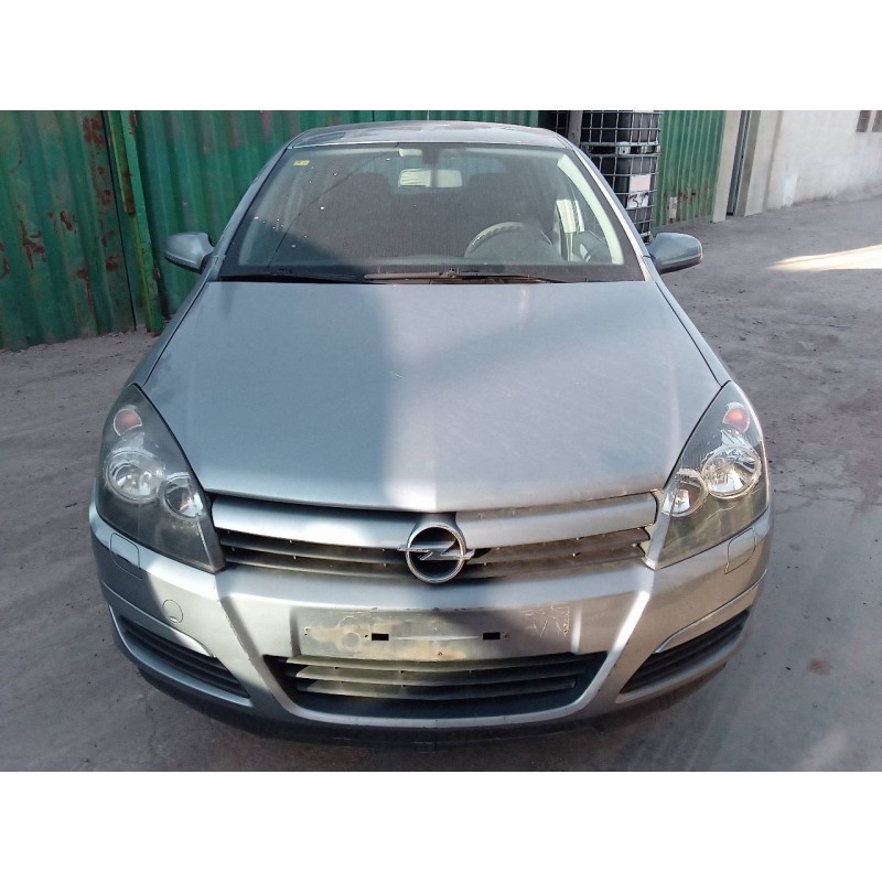 opel astra h berlina del año 2005