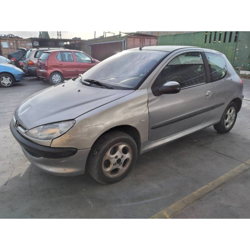peugeot 206 berlina del año 2003