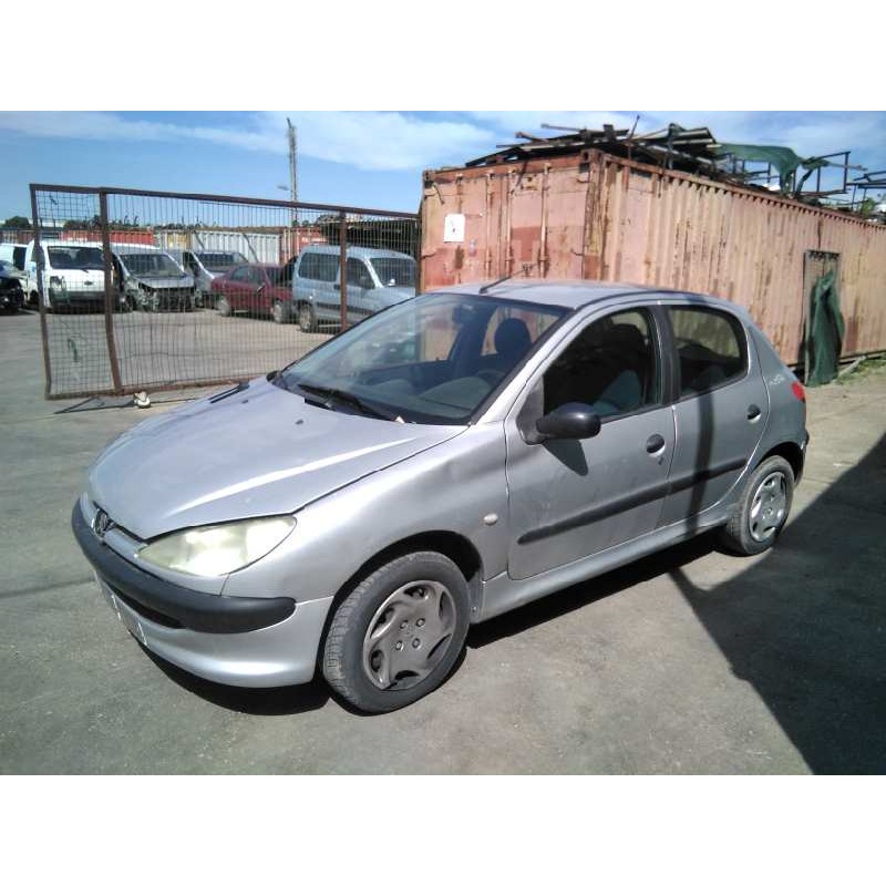 peugeot 206 berlina del año 2002