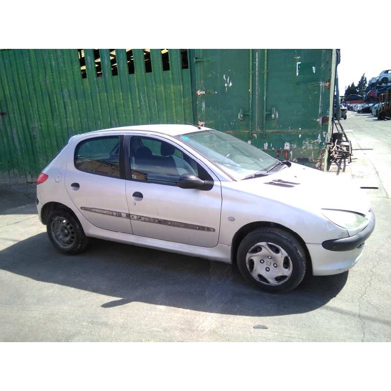 peugeot 206 berlina del año 2002