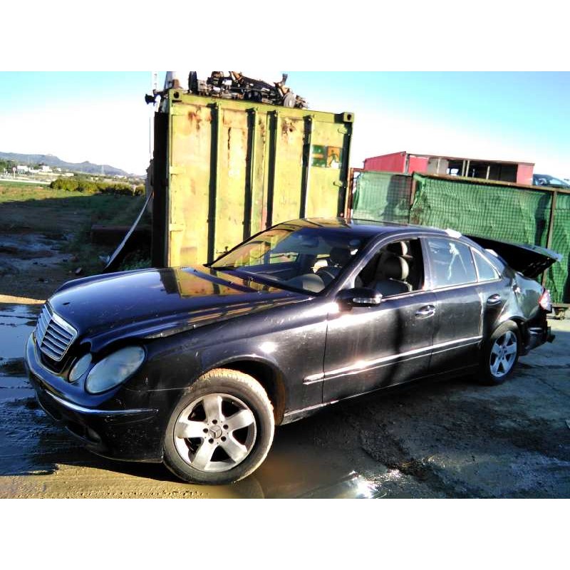mercedes-benz clase e (w211) berlina del año 2005