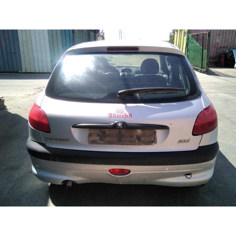 peugeot 206 berlina del año 2002