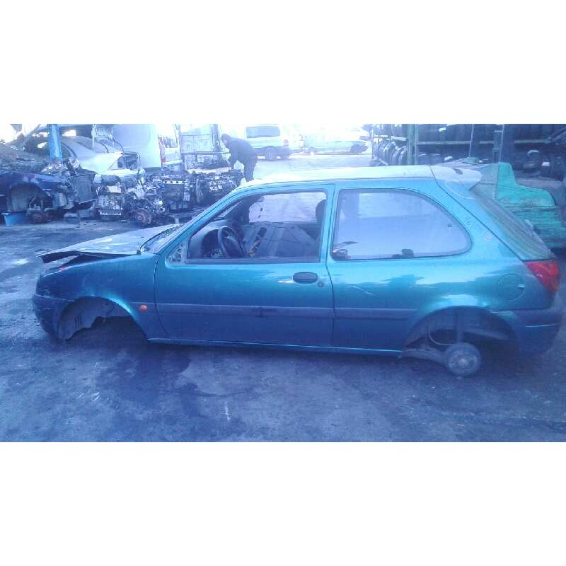 ford fiesta berlina (dx) del año 2002
