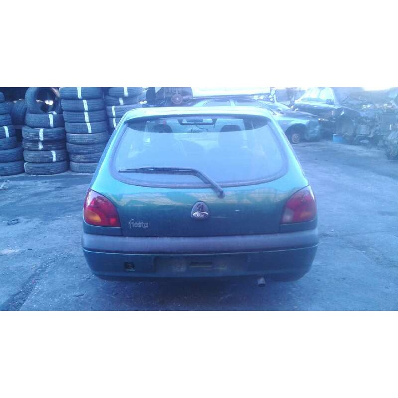 ford fiesta berlina (dx) del año 2002