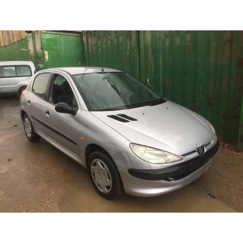 peugeot 206 berlina del año 1999