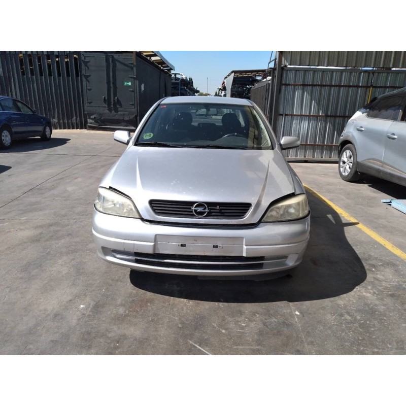 opel astra g berlina del año 2001