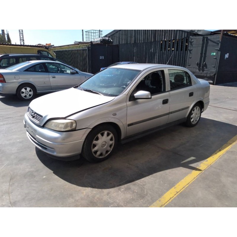 opel astra g berlina del año 2001