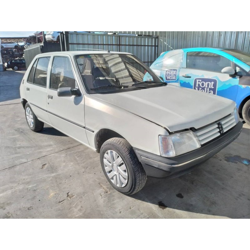 peugeot 205 berlina del año 1991