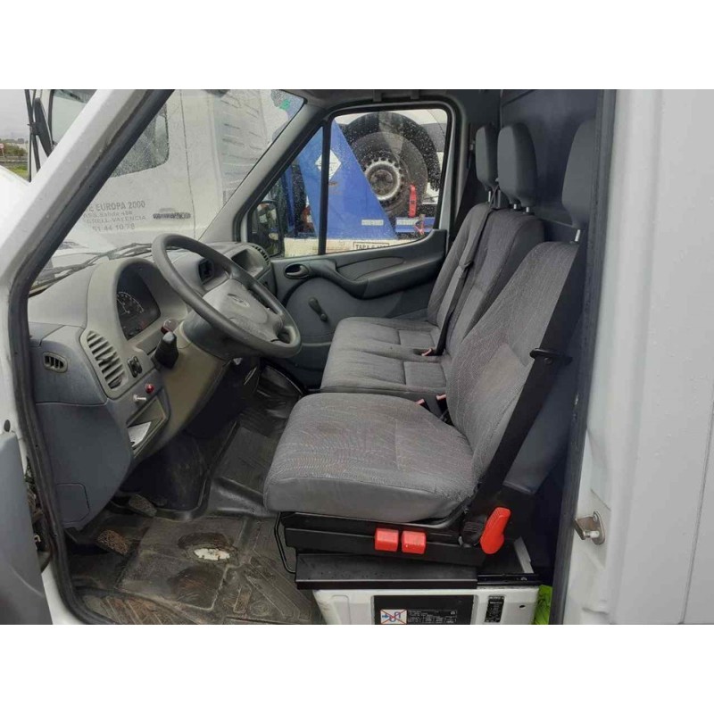 mercedes-benz sprinter 02.00  caja cerrada, techo elevado del año 2002