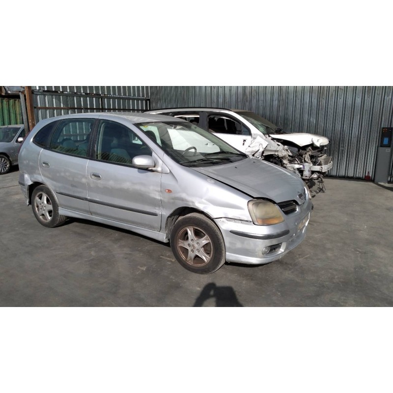 nissan almera tino (v10m) del año 2001