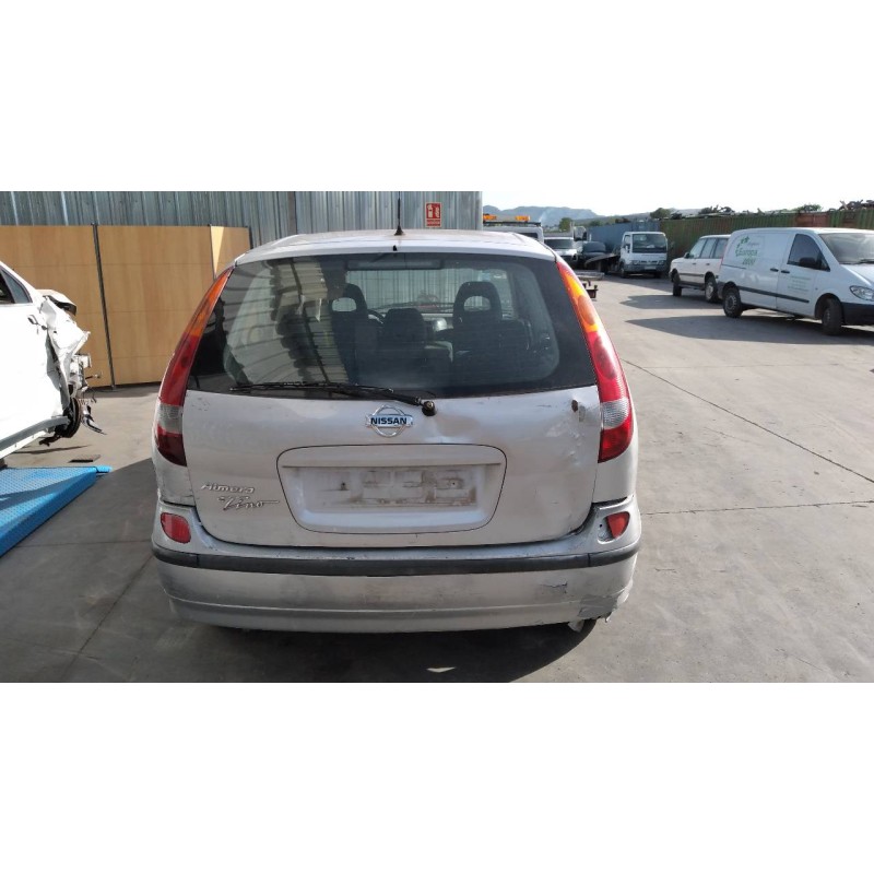 nissan almera tino (v10m) del año 2001