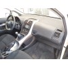 toyota auris del año 2012