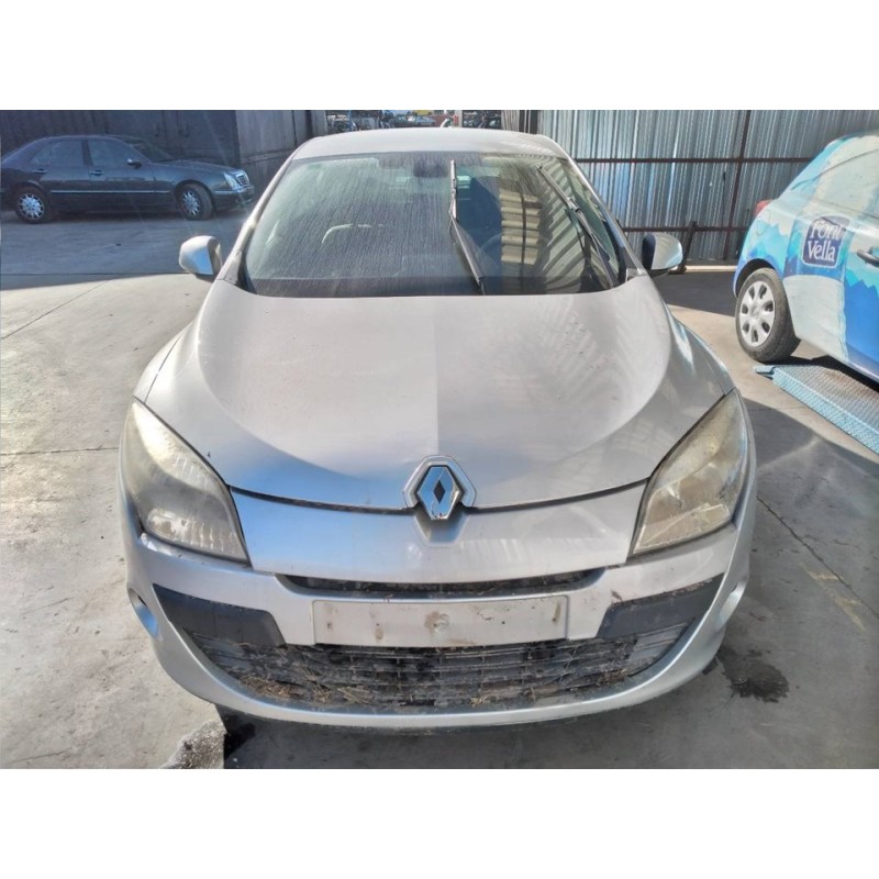 renault megane iii berlina 5 p del año 2009