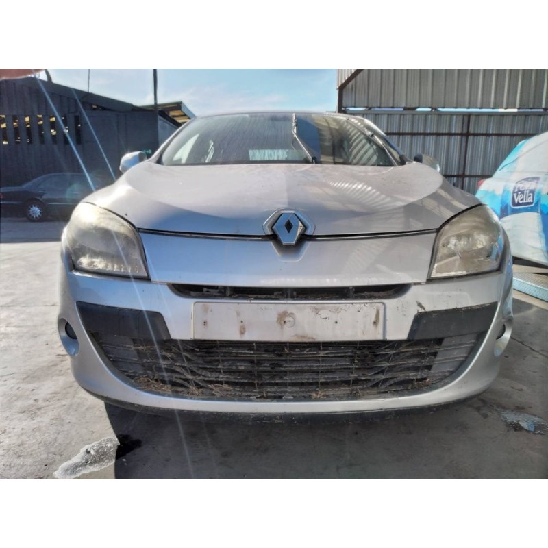 renault megane iii berlina 5 p del año 2009