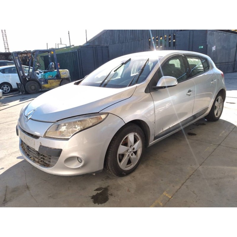 renault megane iii berlina 5 p del año 2009