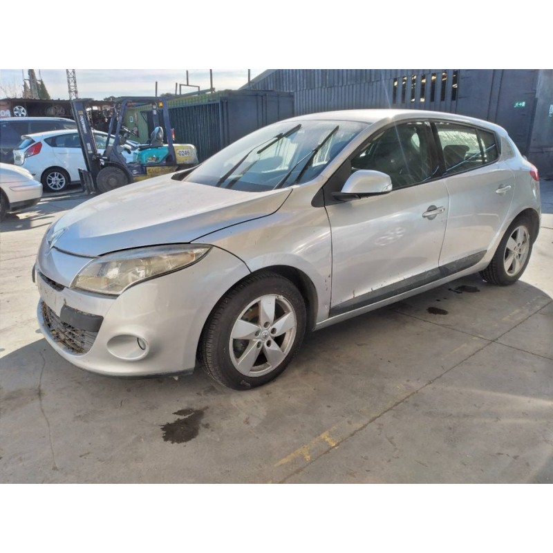 renault megane iii berlina 5 p del año 2009