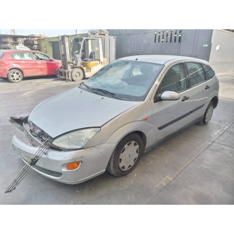 ford focus berlina (cak) del año 2000