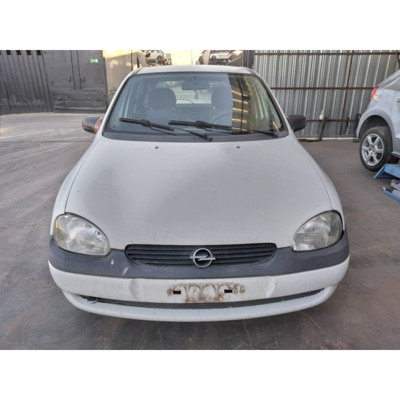 opel corsa b del año 2000