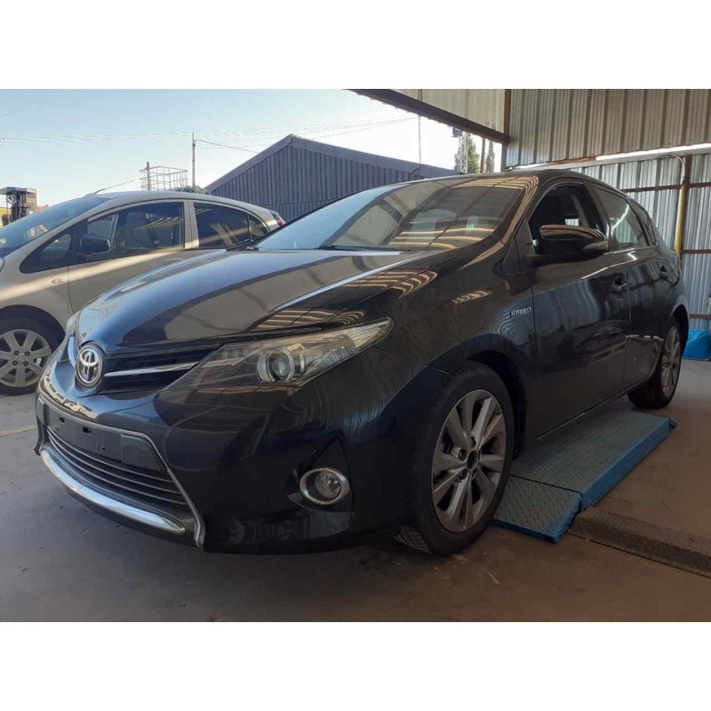 toyota auris del año 2013