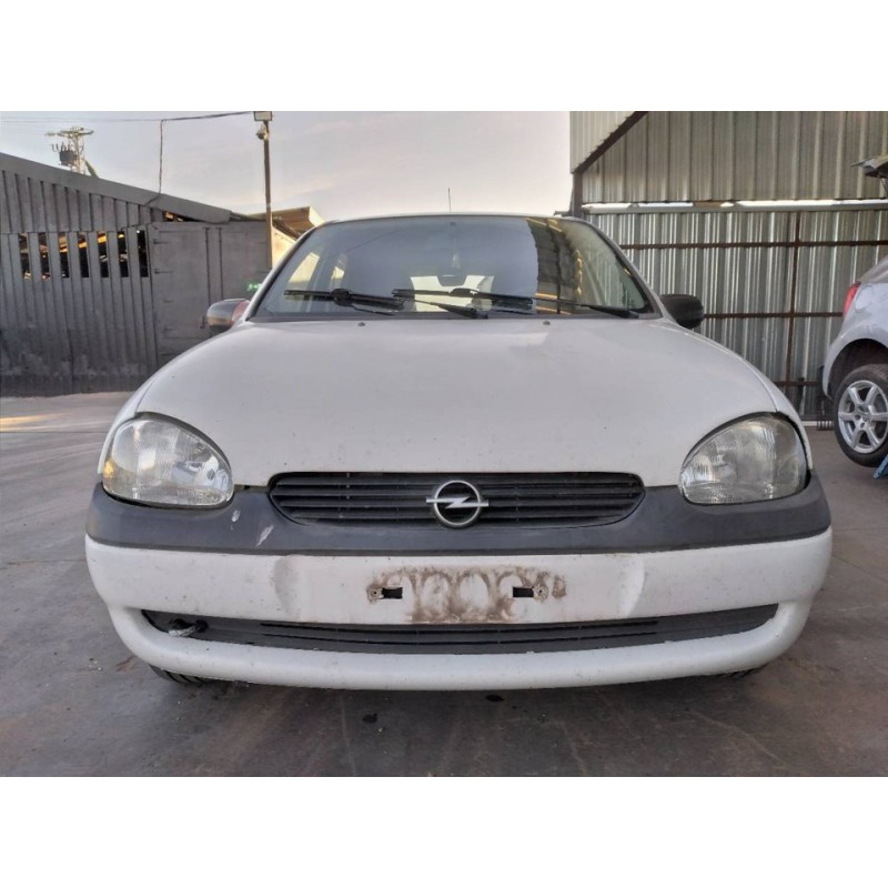 opel corsa b del año 2000