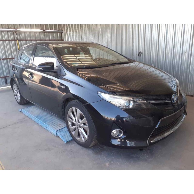 toyota auris del año 2013