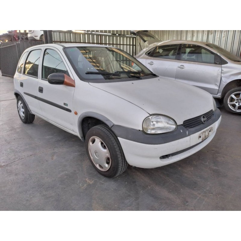 opel corsa b del año 2000