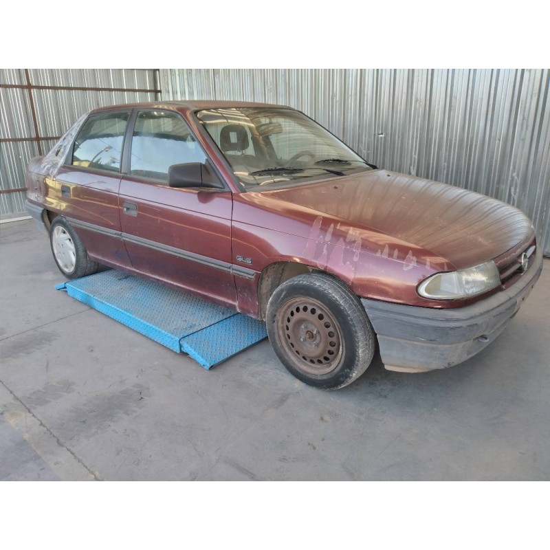 opel astra f berlina del año 1995