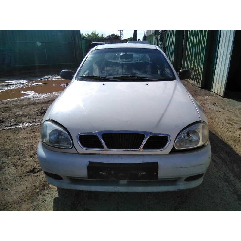 daewoo lanos del año 1999