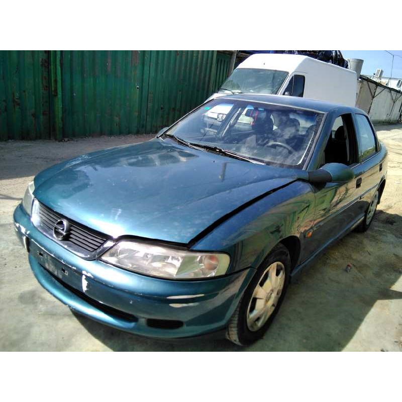 opel vectra b berlina del año 2001