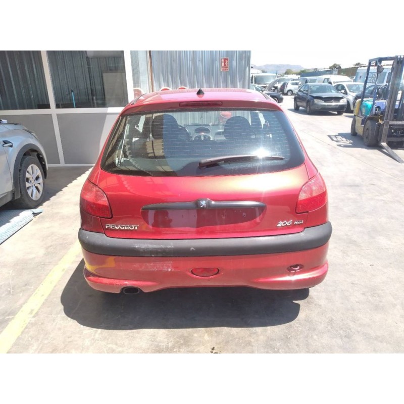 peugeot 206 berlina del año 2002