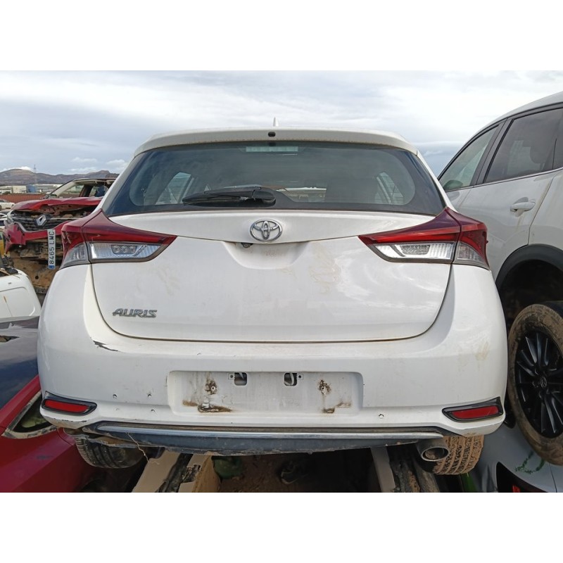 toyota auris del año 2017