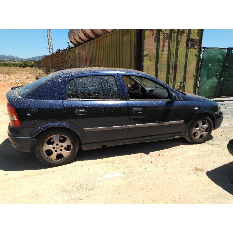 opel astra g berlina del año 2001