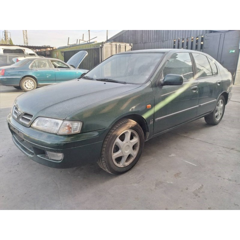 nissan primera berlina (p11) del año 1998