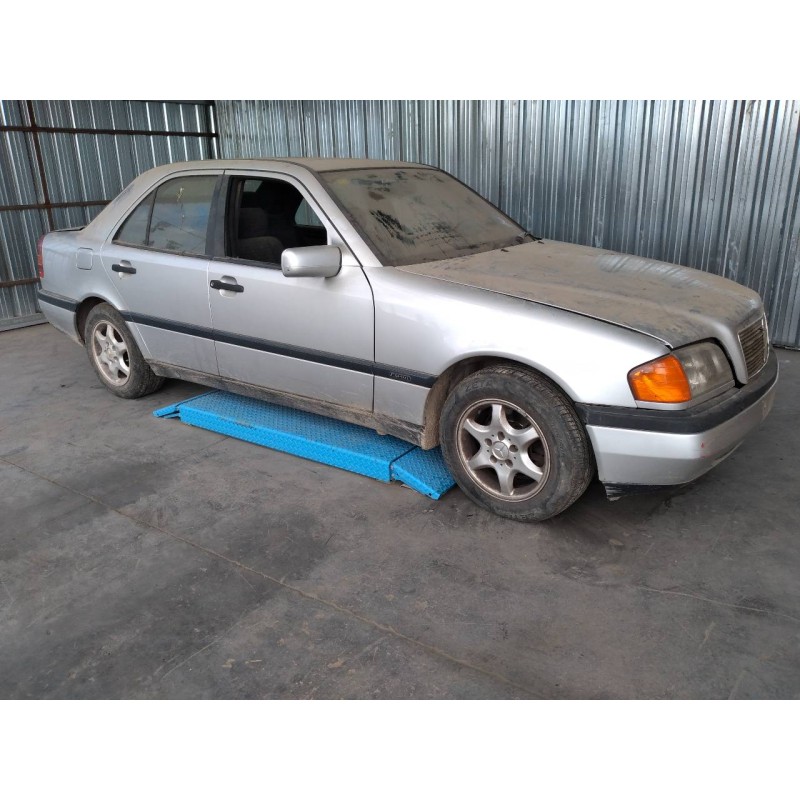 mercedes-benz clase c (w202) berlina del año 1996