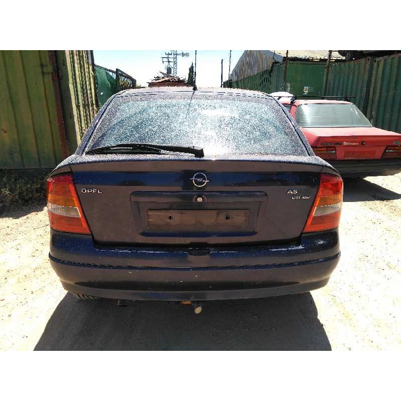 opel astra g berlina del año 2001