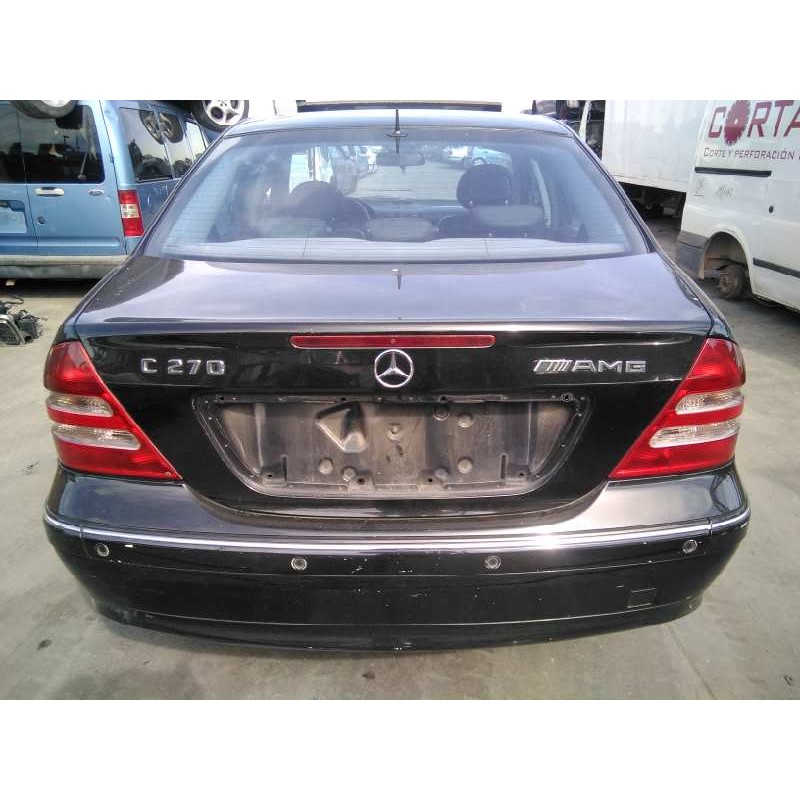 mercedes-benz clase c (w203) berlina del año 2001