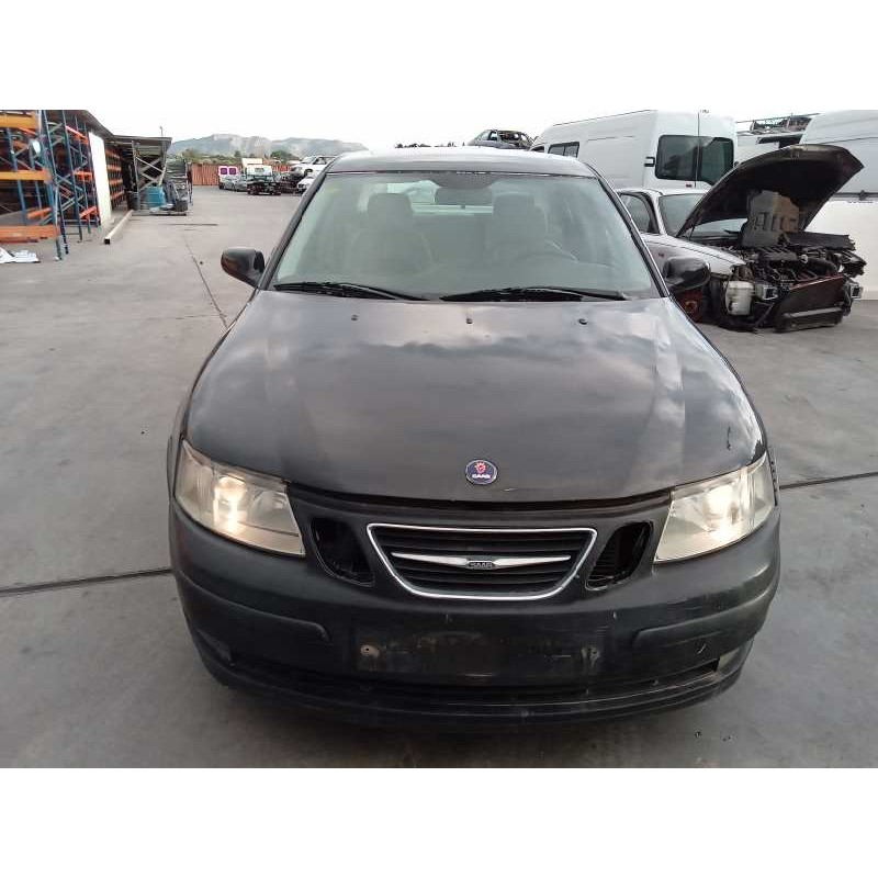 saab 9-3 berlina del año 2004